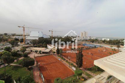 Spacieux Duplex au dernier étage avec vue mer imprenable – Av. Hassan 2, Agadir